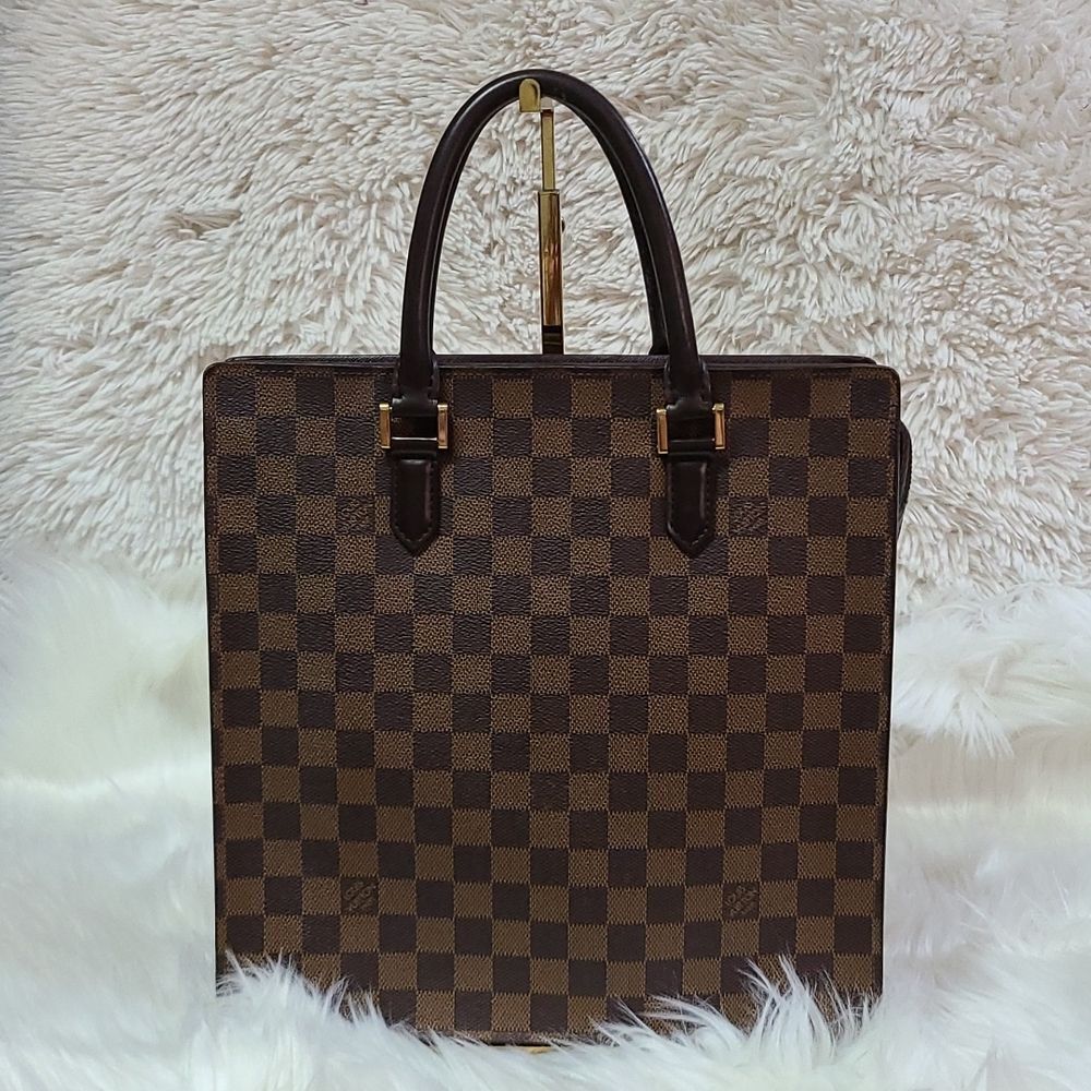 💯 Authentic Louis Vuitton DE Handbag 🍀 - Picture 3 of 17